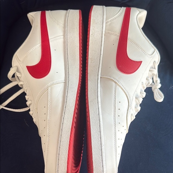 Nike Men's Cream and Red shoes - Picture 4 of 5